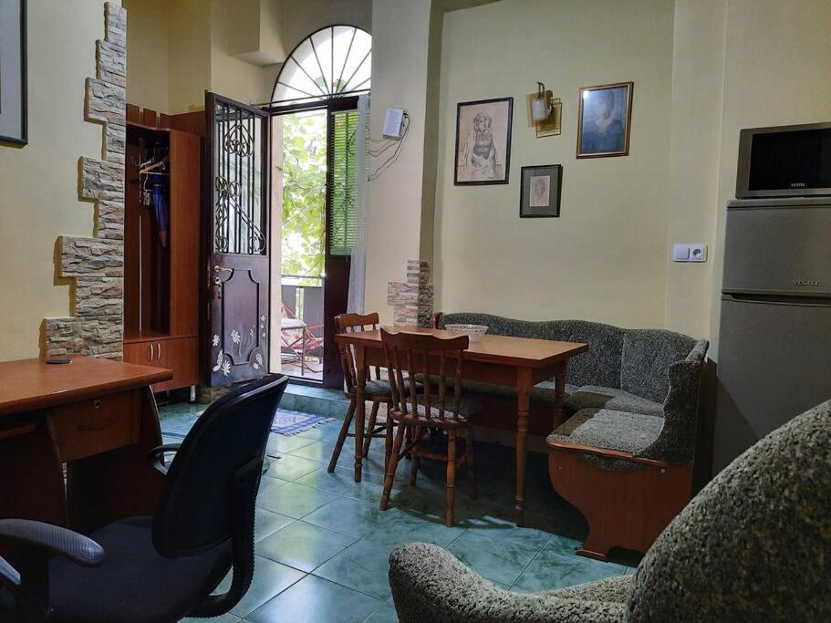 Nataly Apartament-Old Tbilisi Center ภายนอก รูปภาพ